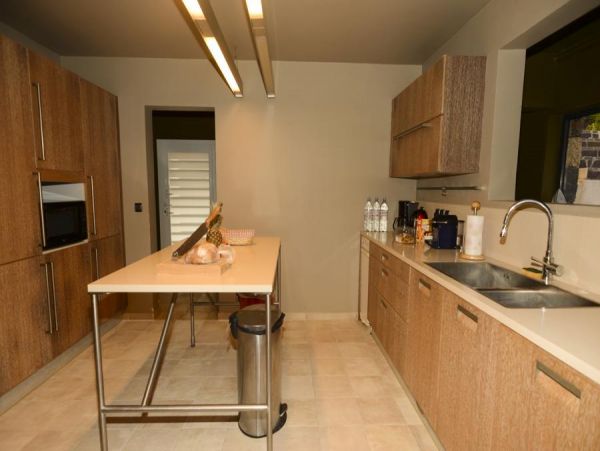 St. Barts Home 985666