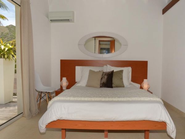 St. Barts Home 985668