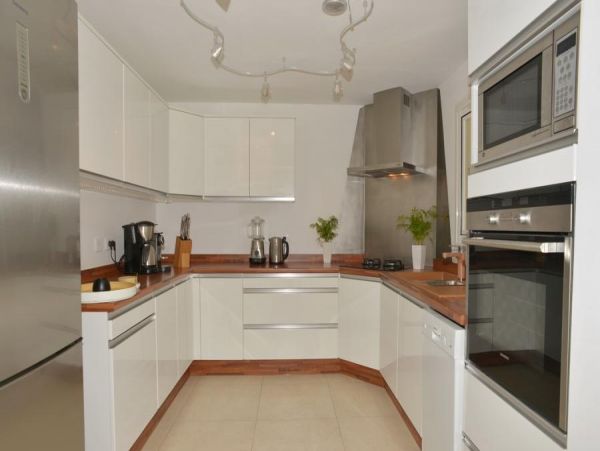St. Barts Home 985668
