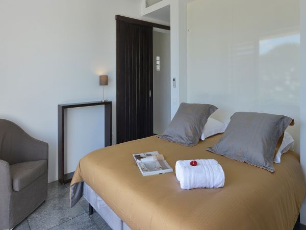 St. Barts Home 985669