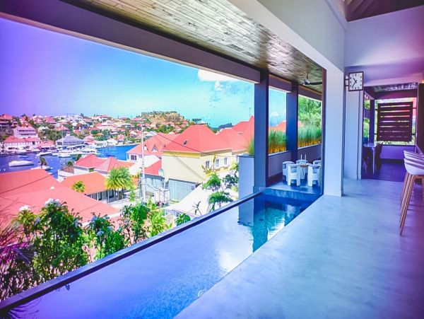 St. Barts Home 985670