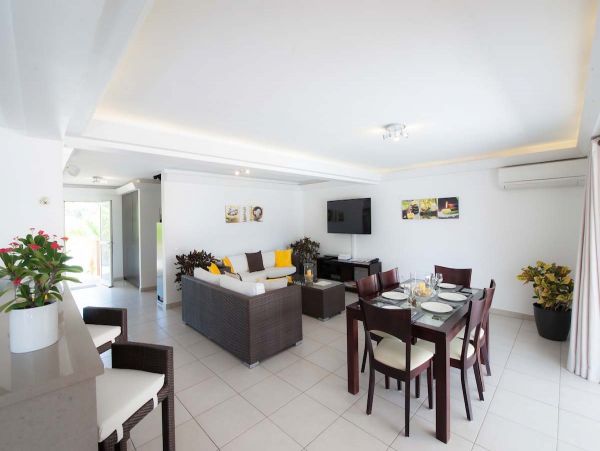 St. Barts Home 985671