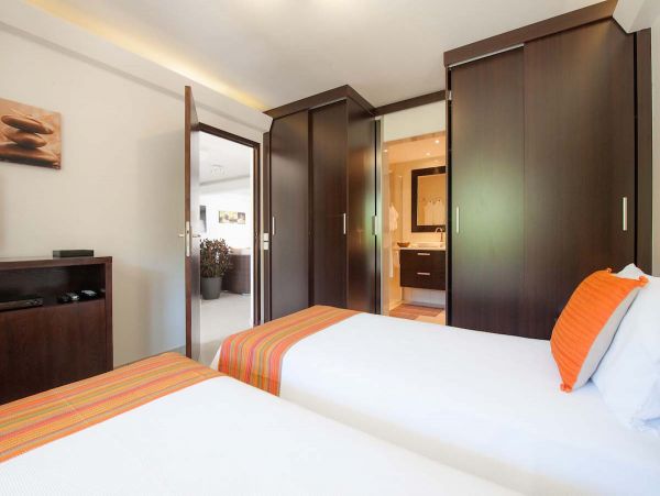 St. Barts Home 985671