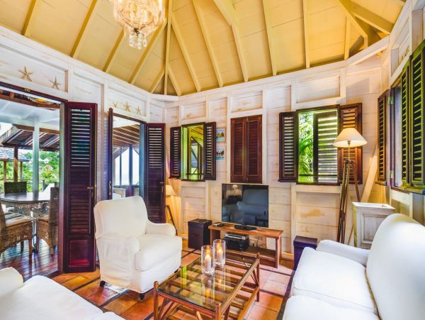 St. Barts Home 985672