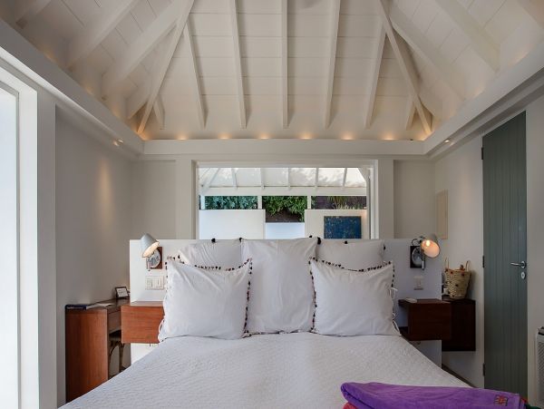 St. Barts Home 985674