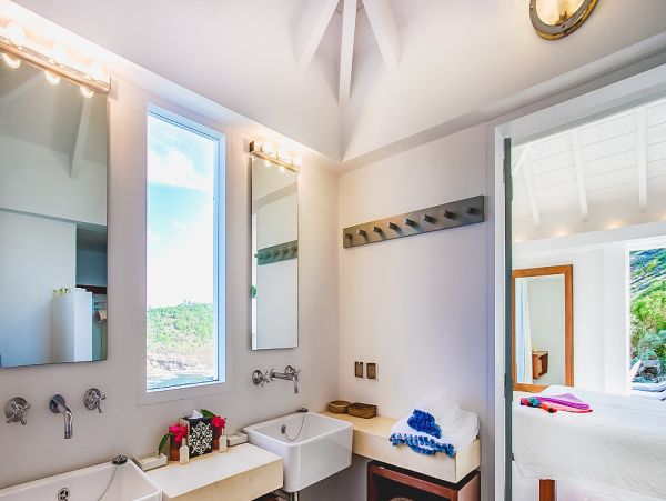 St. Barts Home 985674