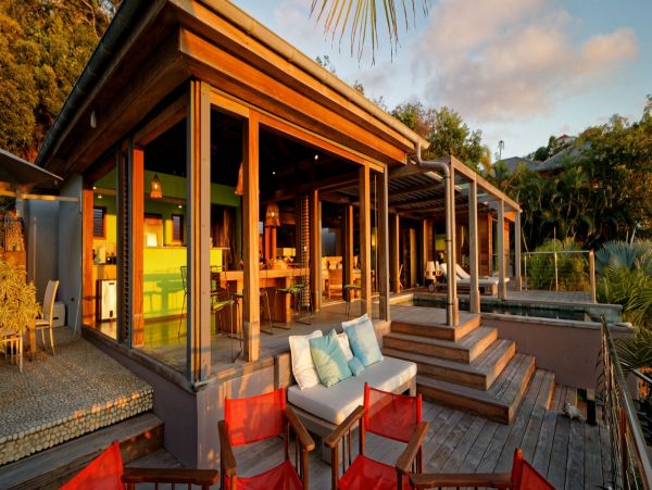 St. Barts Home 985675