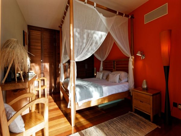 St. Barts Home 985675