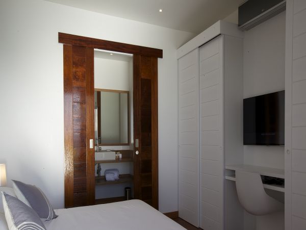 St. Barts Home 985684