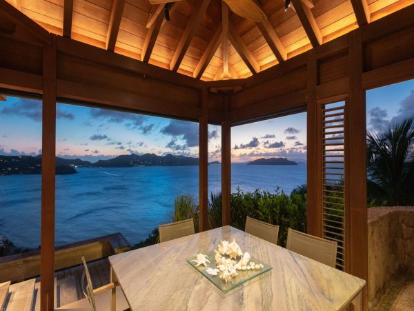 St. Barts Home 985685