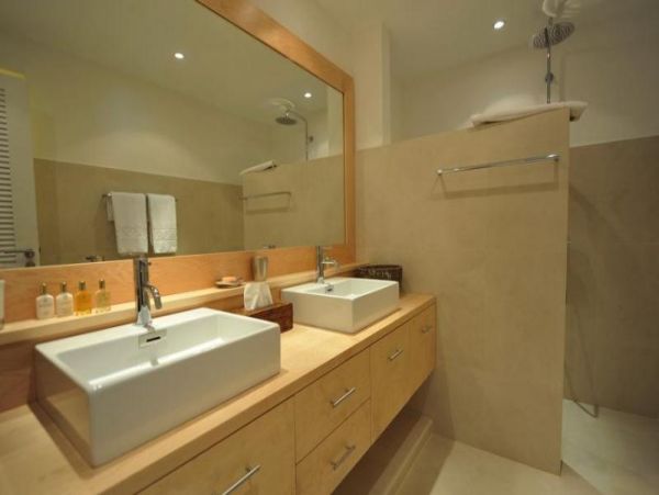 St. Barts Home 985690