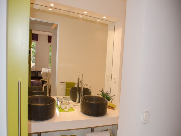 St. Barts Home 985695