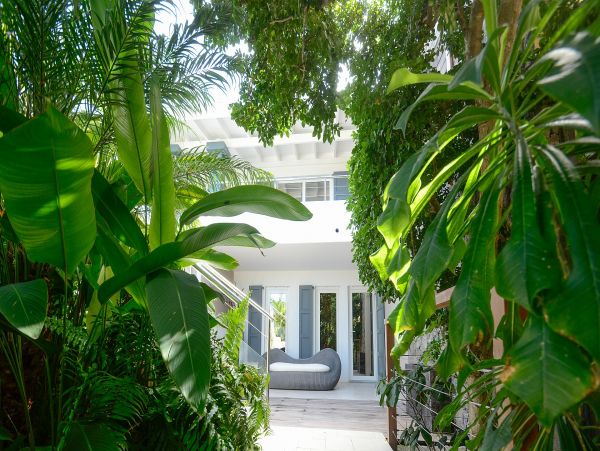 St. Barts Home 985695