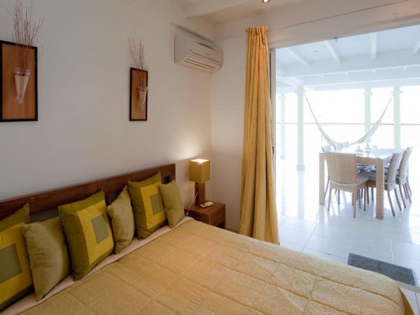 St. Barts Home 985697