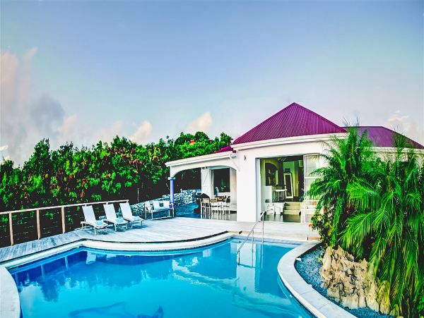 St. Barts Home 985698