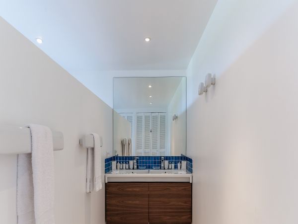 St. Barts Home 985699