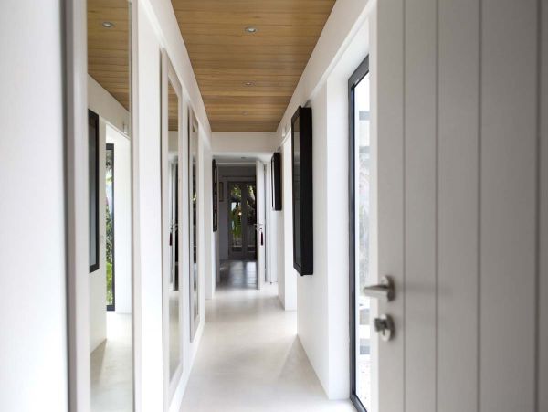 St. Barts Home 985700