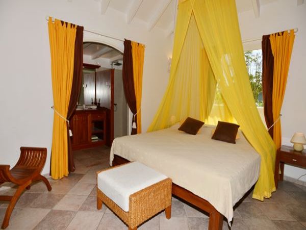 St. Barts Home 985703