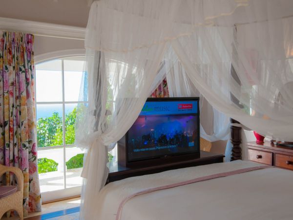 St. Barts Home 985704