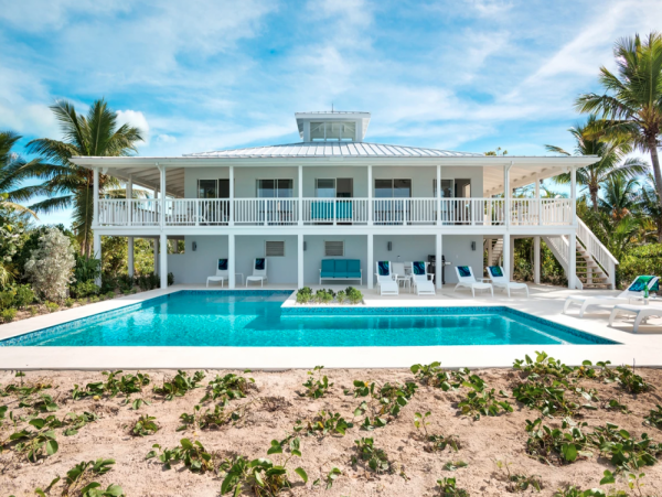 On Beach Luxury Vacation Estate in Turks & Caicos with Pool