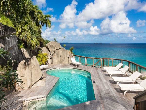 St. Barts Home 985708