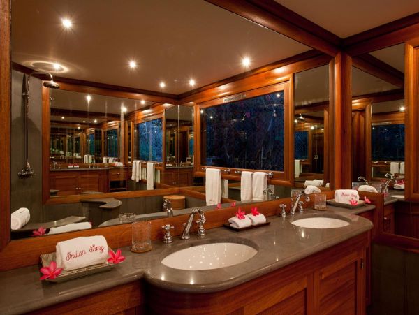 St. Barts Home 985709