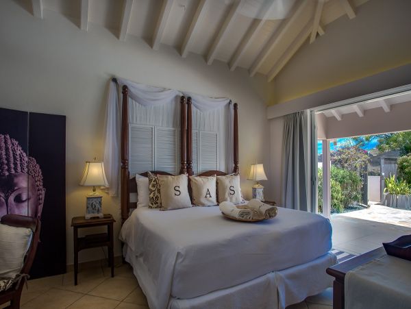 St. Barts Home 985710