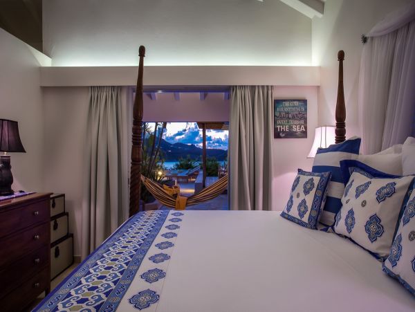 St. Barts Home 985710