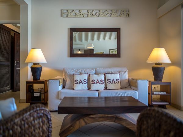 St. Barts Home 985710