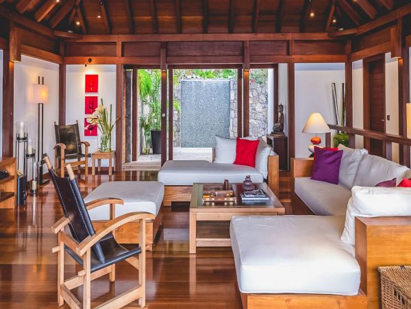 St. Barts Home 985711