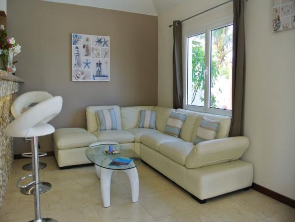 St. Barts Home 985712