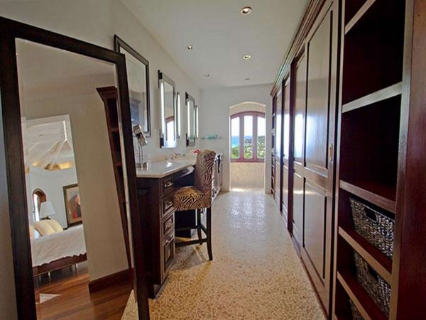St. Barts Home 985713