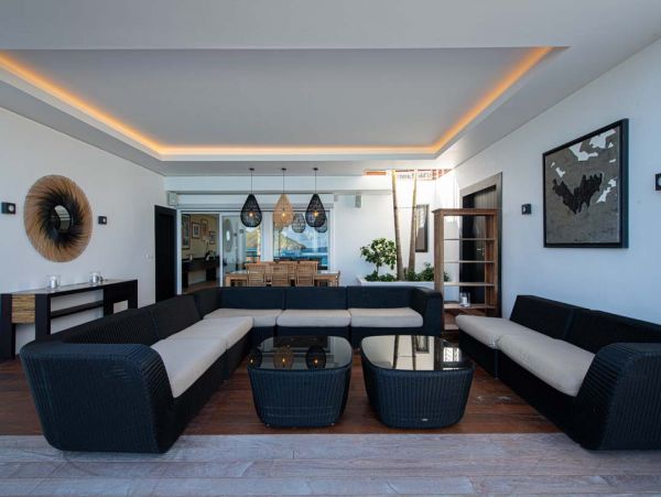 St. Barts Home 985717