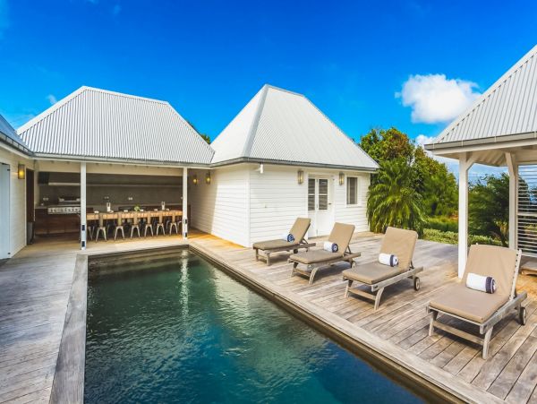 St. Barts Home 985718