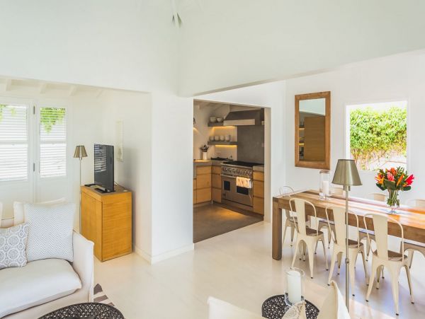 St. Barts Home 985718