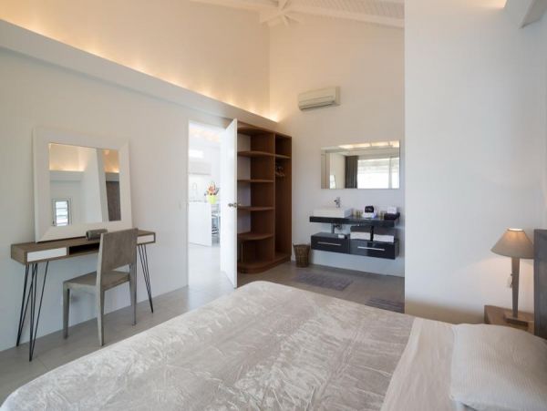 St. Barts Home 985719
