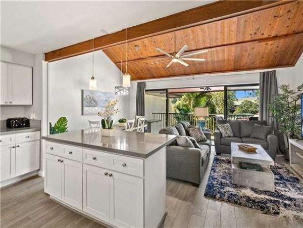 Short Walk to Beach Kihei Vacation Two Bedroom Pool Condo