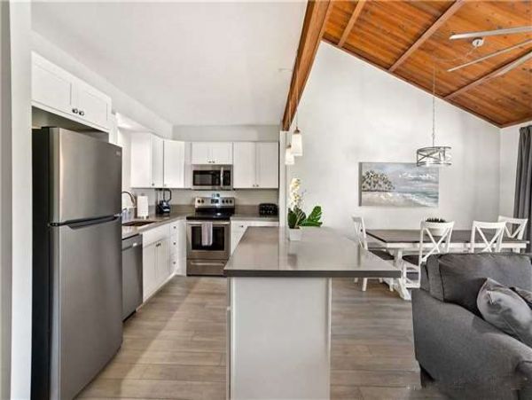 Short Walk to Beach Kihei Vacation Two Bedroom Pool Condo