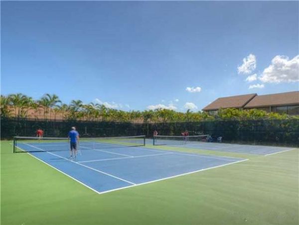 Short Walk to Beach Kihei Vacation Two Bedroom Pool Condo