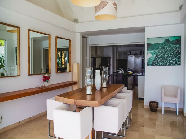 St. Barts Home 985727
