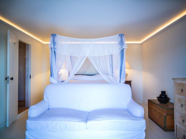 St. Barts Home 985728