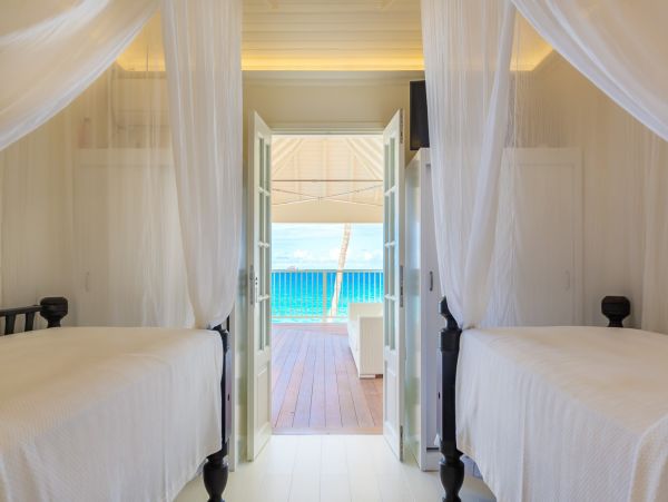 St. Barts Home 985728