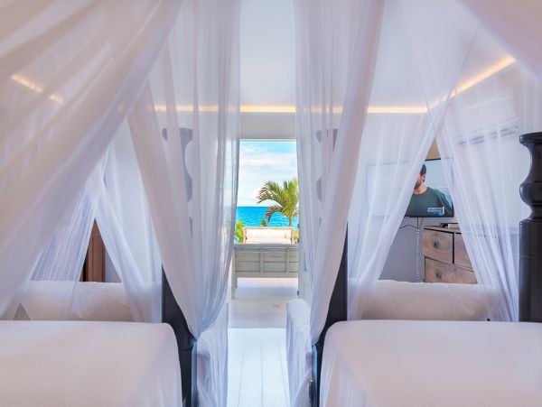 St. Barts Home 985728
