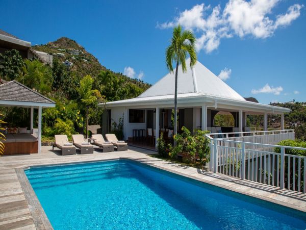 St. Barts Home 985733