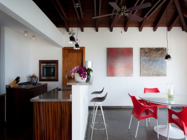 St. Barts Home 985734