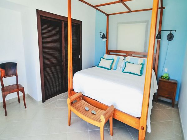 St. Barts Home 985735