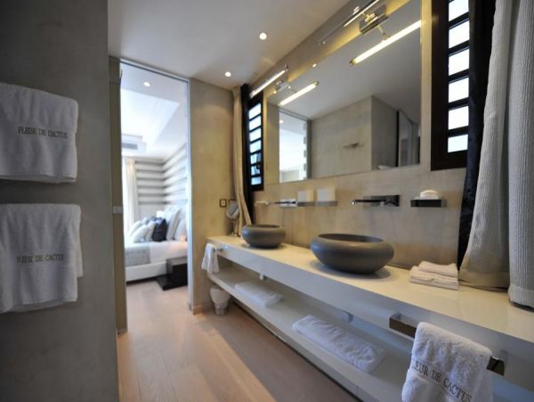 St. Barts Home 985740