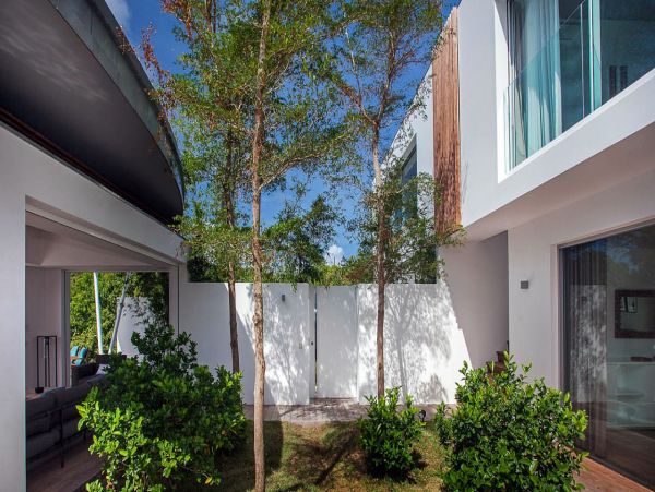 New Arrival Four Bedroom Luxury St. Barts. Stunning Villa with Pool