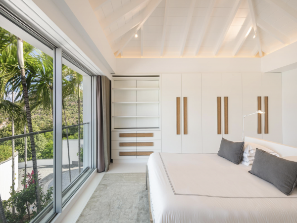 New Arrival Four Bedroom Luxury St. Barts. Stunning Villa with Pool
