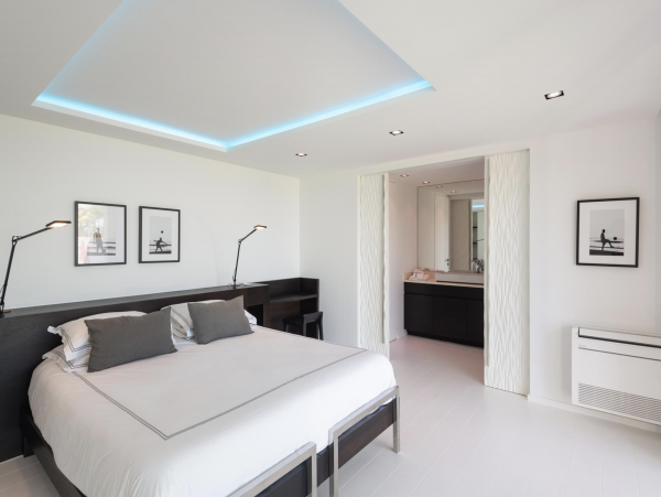 New Arrival Four Bedroom Luxury St. Barts. Stunning Villa with Pool